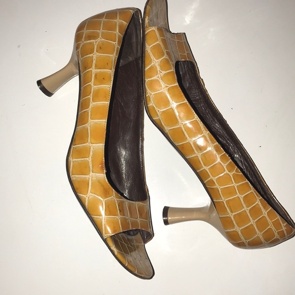 Shoes - Picture 2 of 2